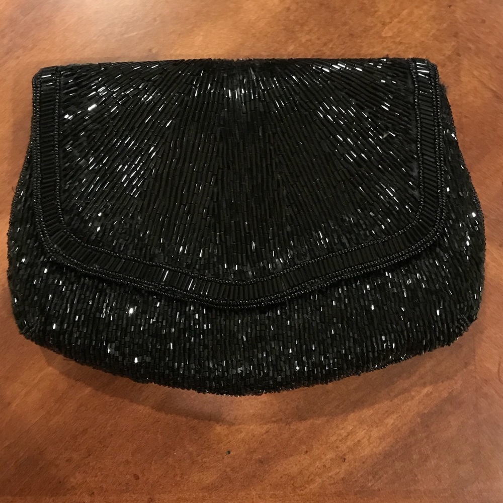 Black night clutch